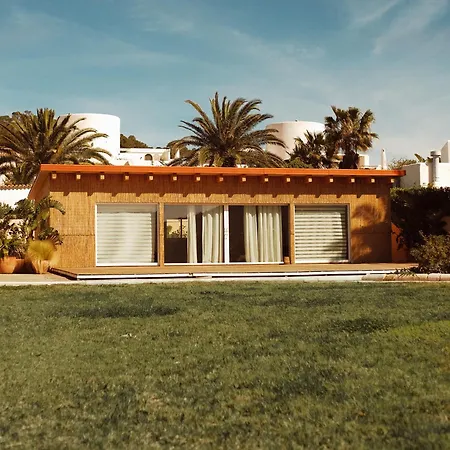 Calador-ibiza 4*